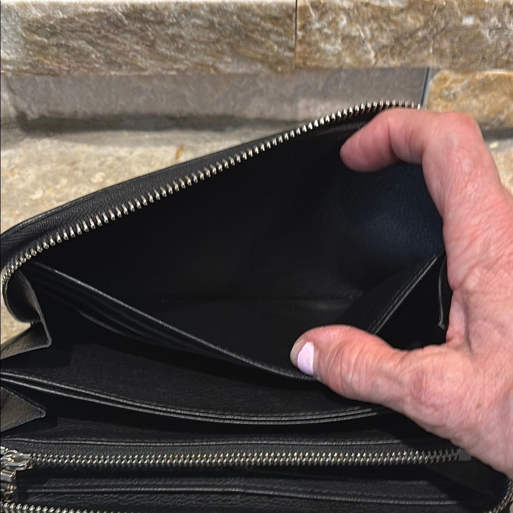 Authentic Louis Vuitton Black leather Lock Me full zip wallet - Picture 7 of 13